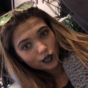 Meet your Posher, Gabriella